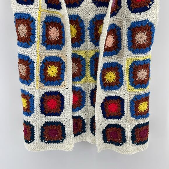 Vintage handmade parlors granny square crocheted open front vest - Picture 3 of 5
